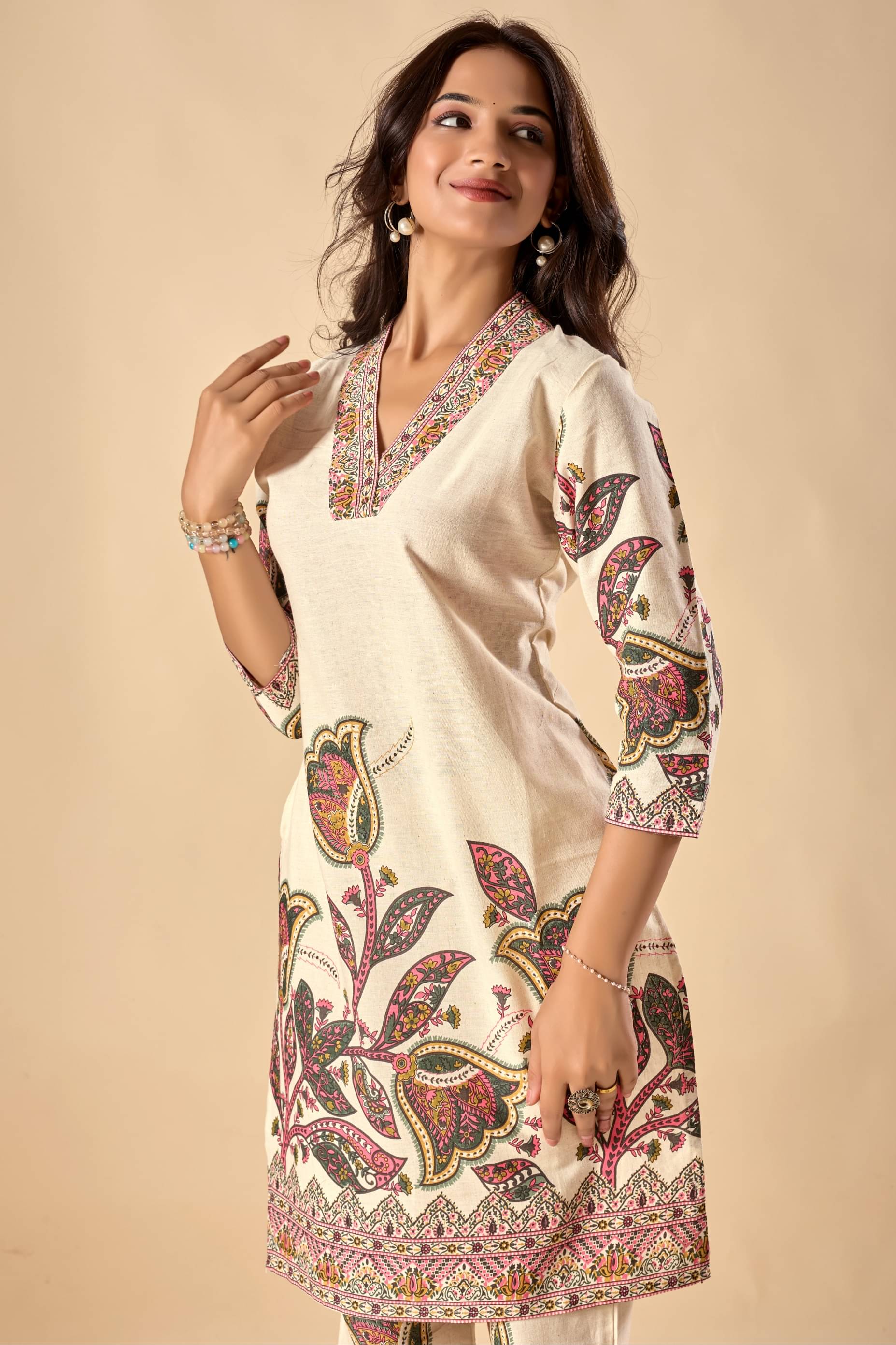 Vbuyz Women Cotton Embellished Straight Kurti With Palazzo ( Off White ) Vbuyz Women Cotton Embellished Straight Kurti With Palazzo ( Off White )