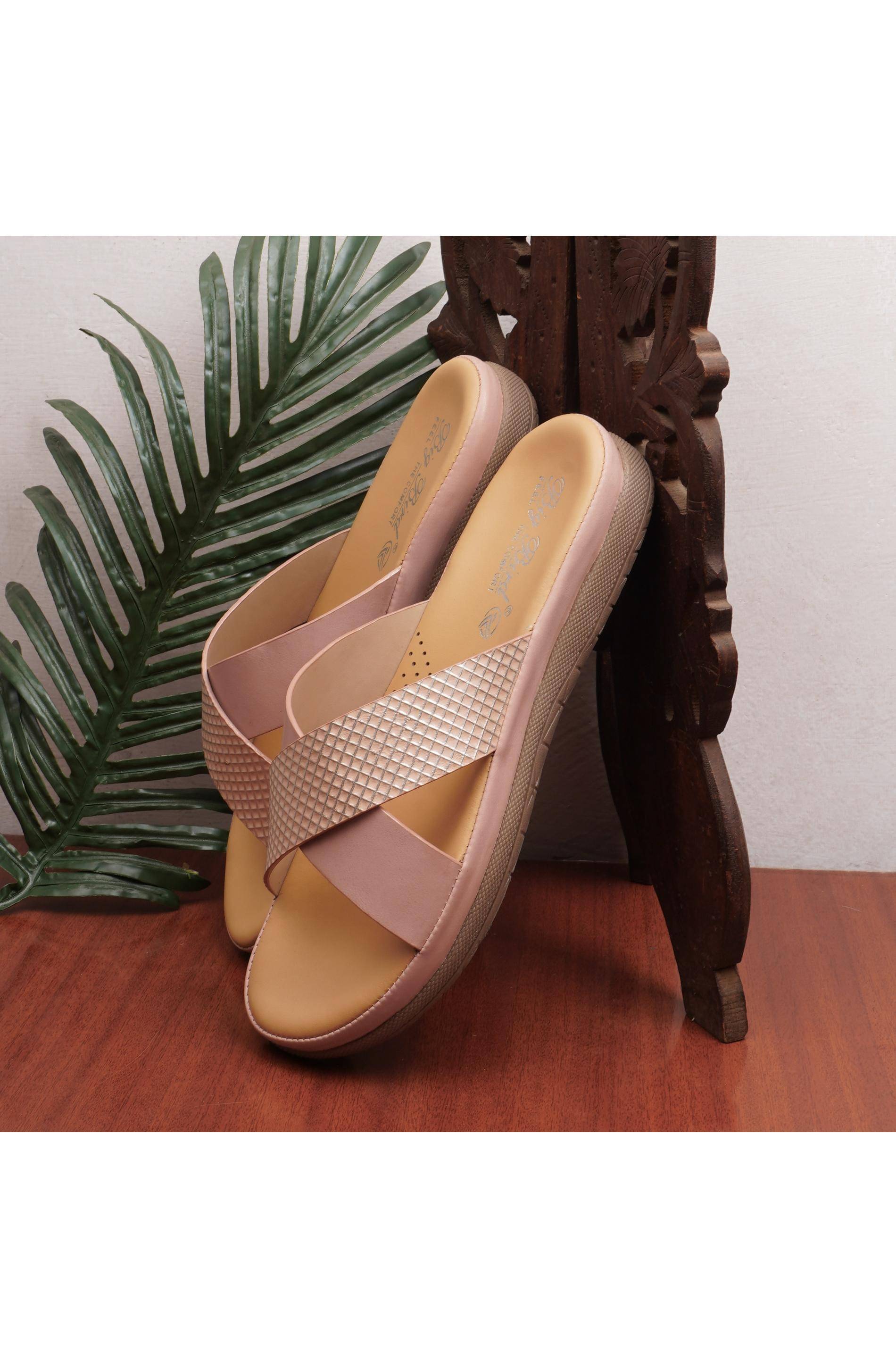     			BIG BIRD Pink Women's Flats