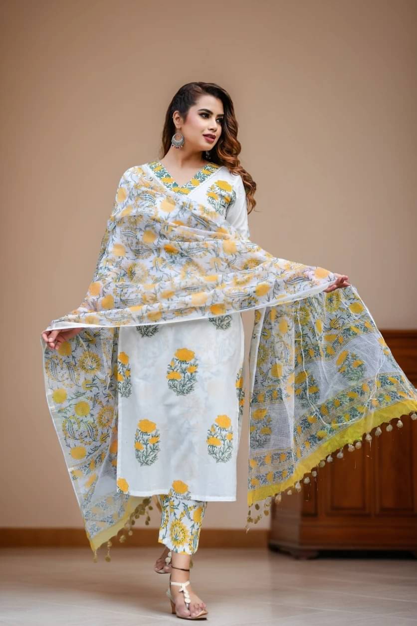     			Ethnic 3 U Women Rayon Printed A-line Kurti With Pants ( Yellow )