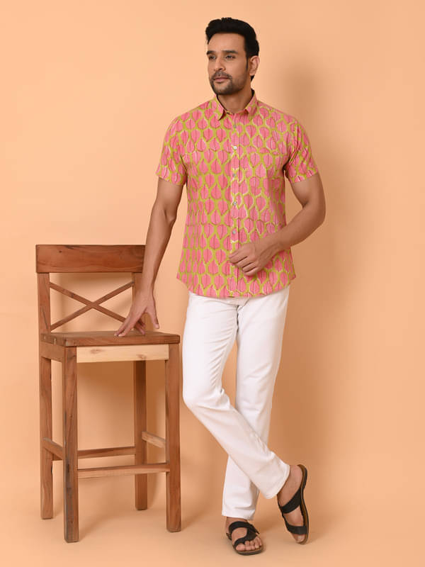 Goodhand 100% Cotton Regular Fit Printed Half Sleeves Men's Casual Shirt - Green ( Pack of 1 ) Goodhand 100% Cotton Regular Fit Printed Half Sleeves Men's Casual Shirt - Green ( Pack of 1 )