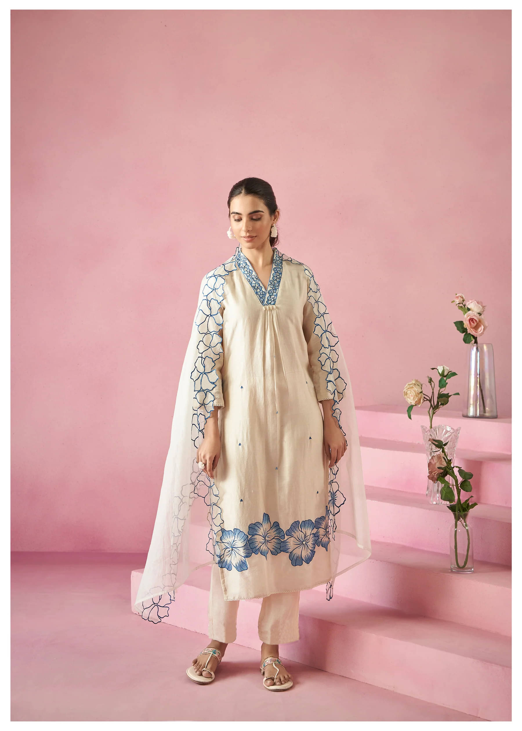     			INDIAN SILKS Women Rayon Printed Straight Kurti With Pants ( Cream )
