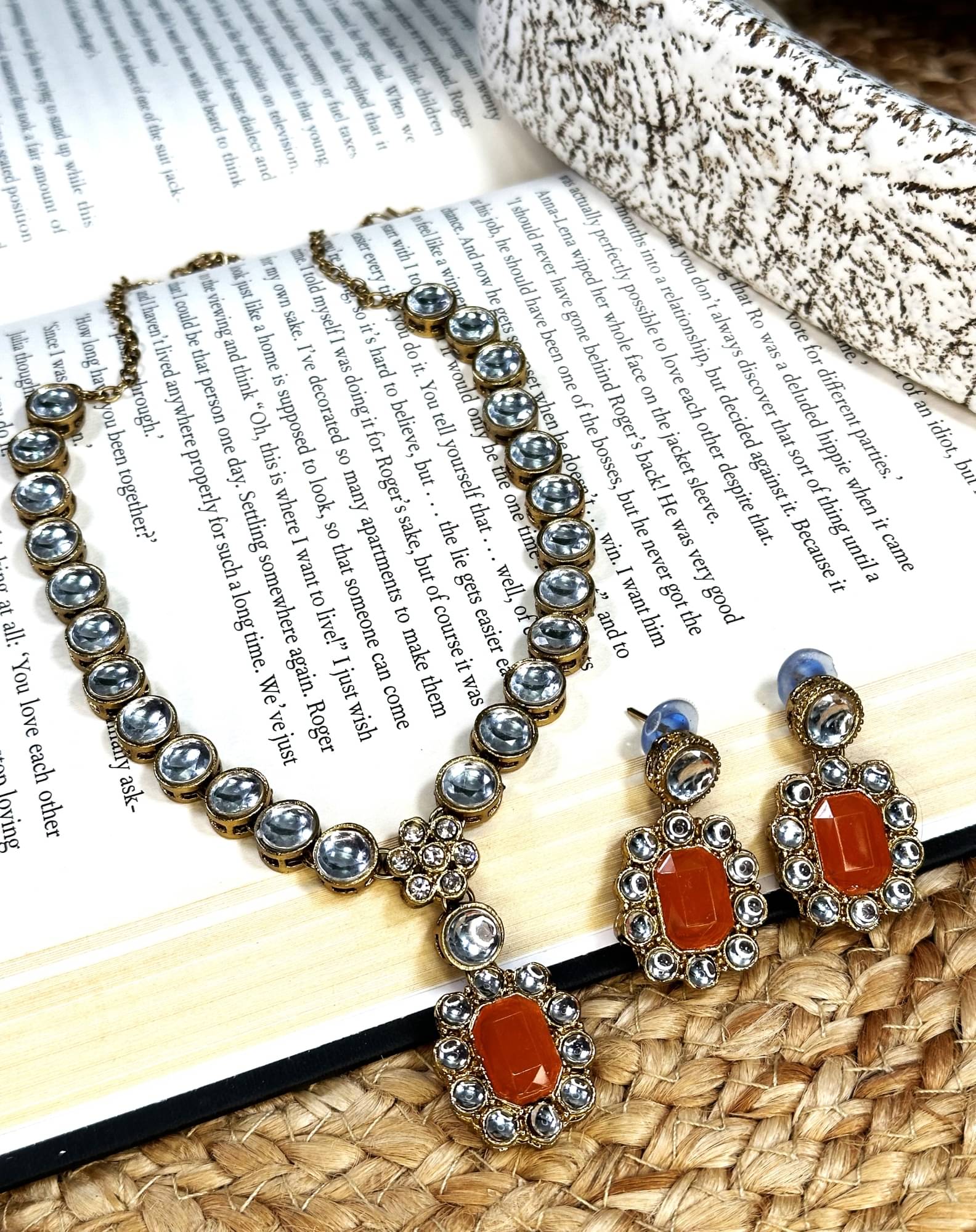     			JN HANDICEAFT Orange Alloy Necklace Set ( Pack of 1 )