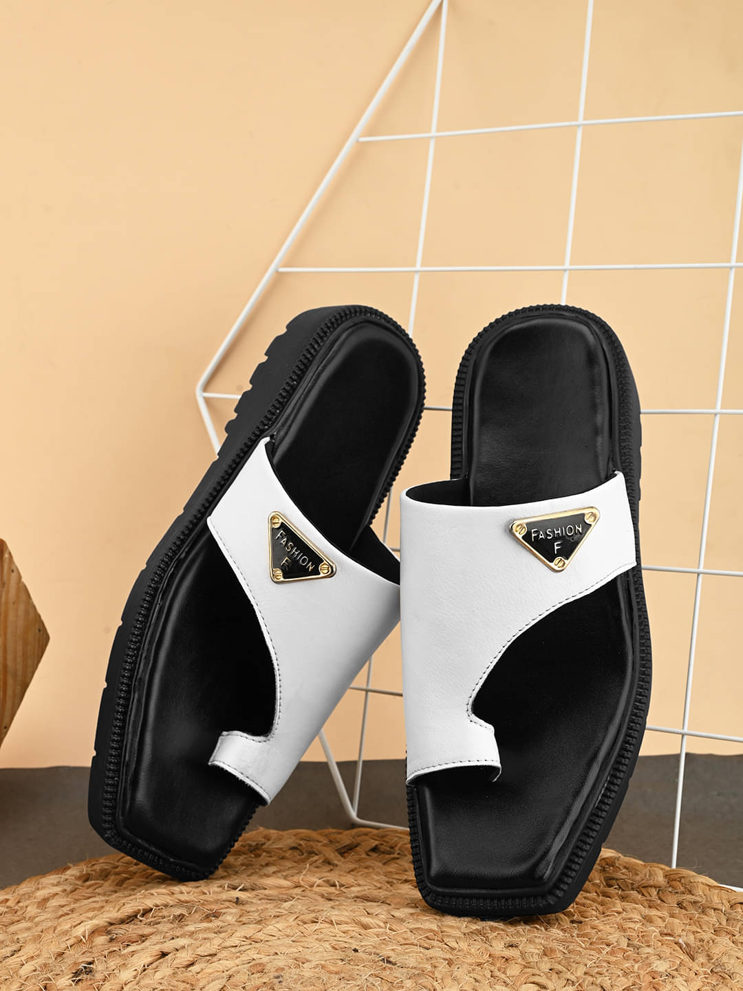     			Real Bliss White Men's Leather Slipper