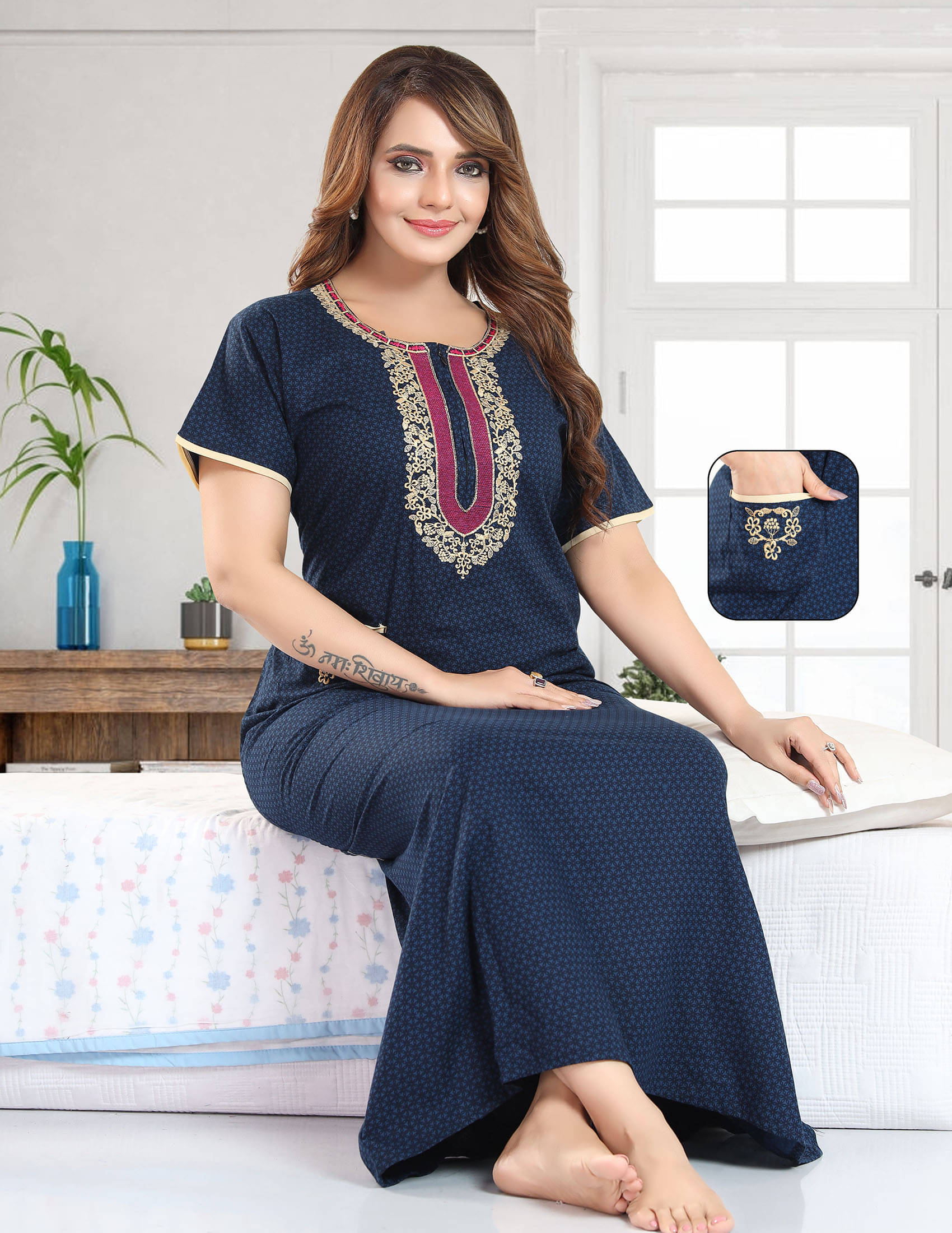     			Ladyvenom Cotton Printed Women Regular Nighty ( Navy Blue )