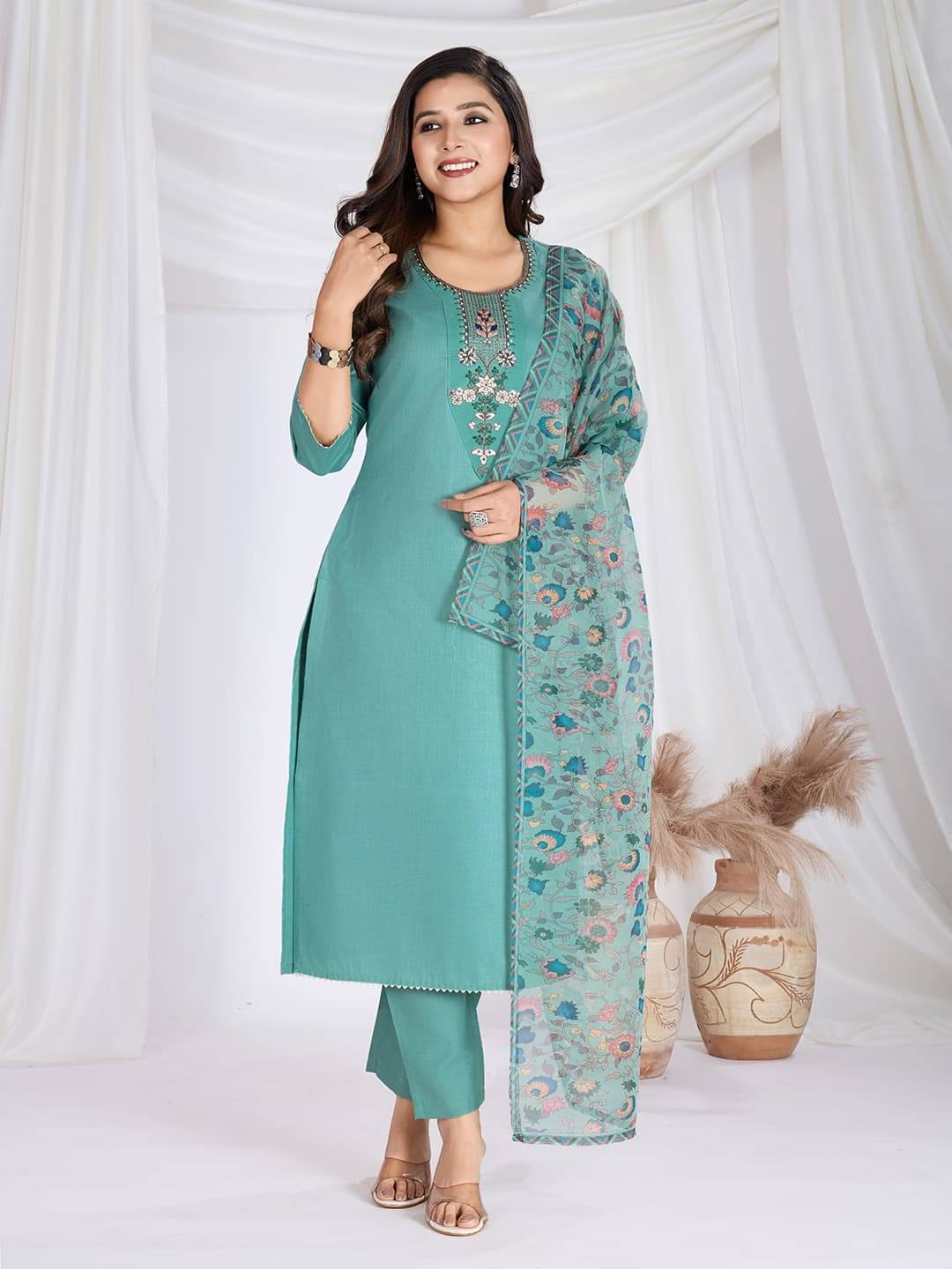 MANJARA Women Cotton Blend Solid Straight Kurti With Pants ( Light Green )     			MANJARA Women Cotton Blend Solid Straight Kurti With Pants ( Light Green )