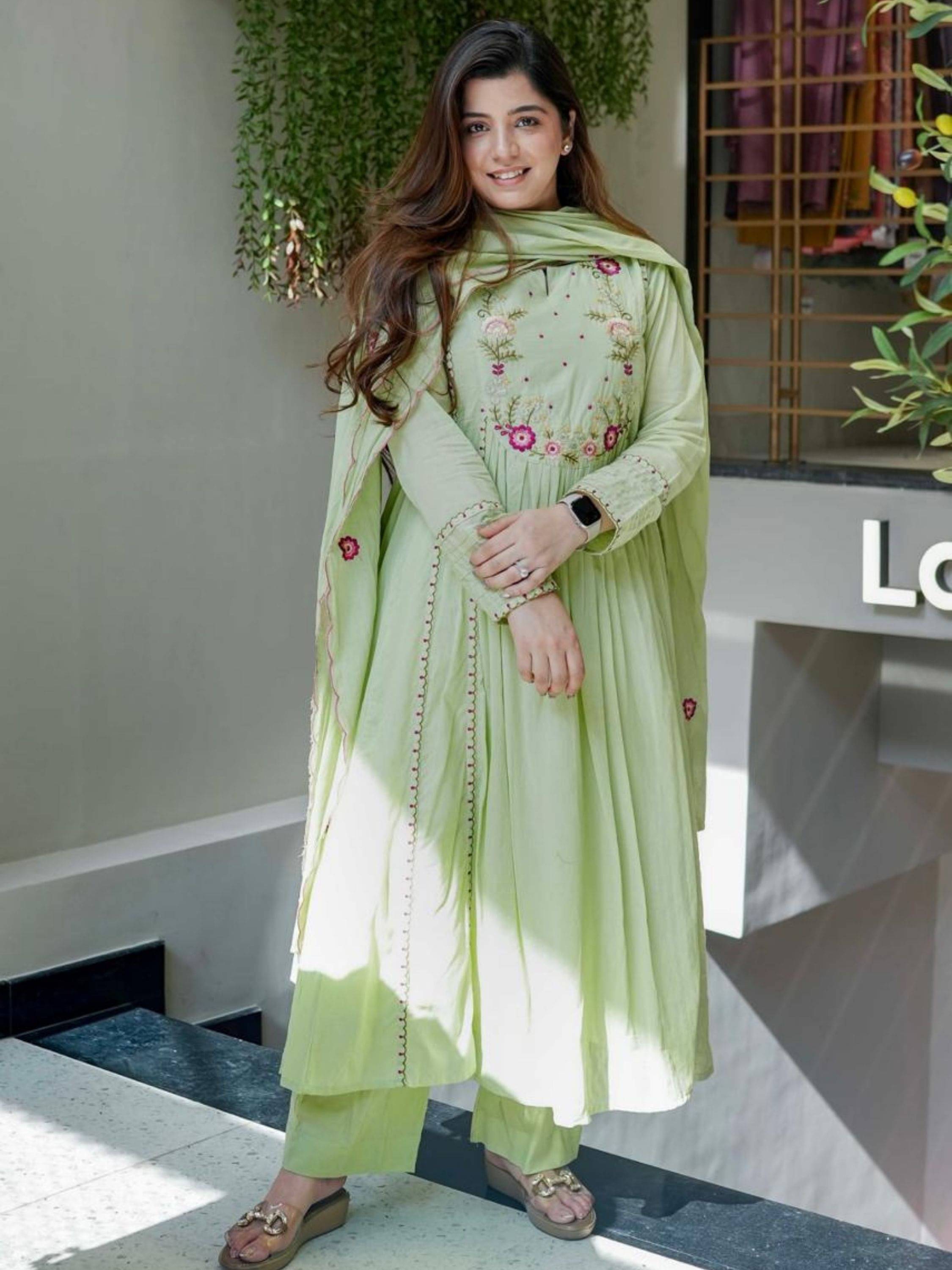     			Niza Fashion Women Chanderi Silk Embroidered Straight Kurti With Pants ( Olive )