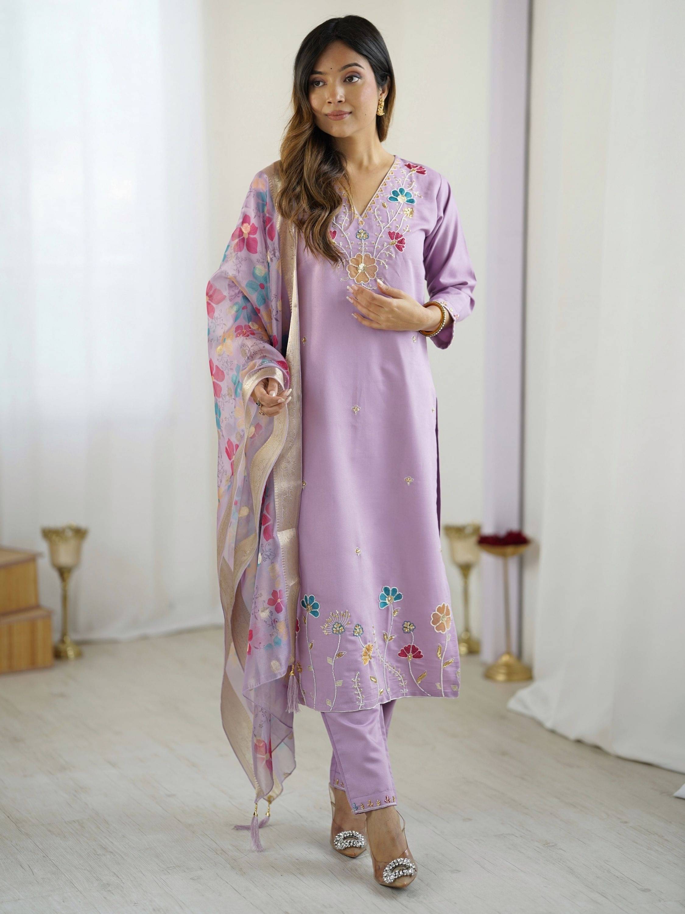Niza Fashion Women Viscose Embroidered Straight Kurti With Pants ( Lavender ) Niza Fashion Women Viscose Embroidered Straight Kurti With Pants ( Lavender )