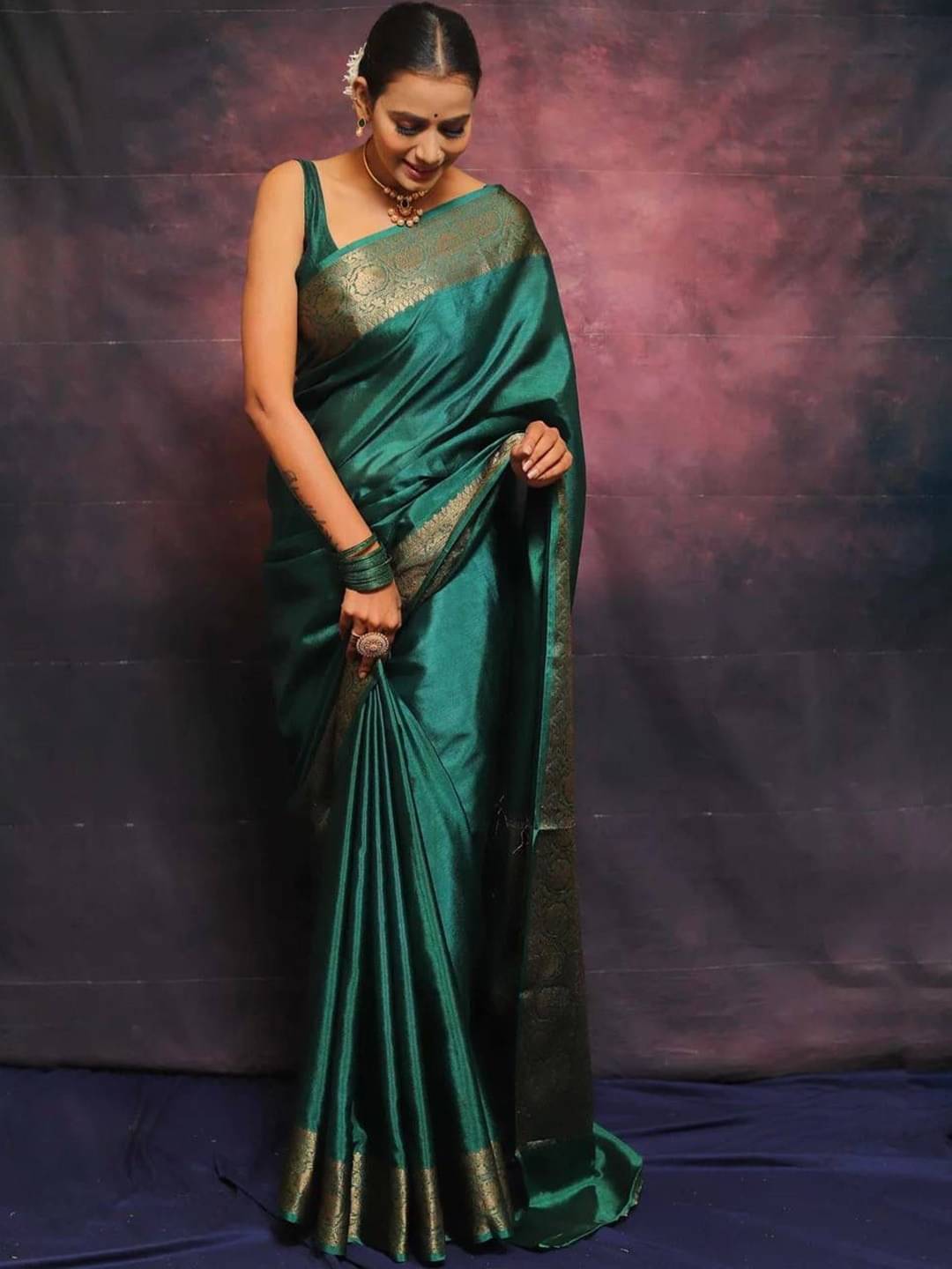     			PEER STORE Jacquard Woven Banarasi saree With Unstitched Blouse Piece ( Green )