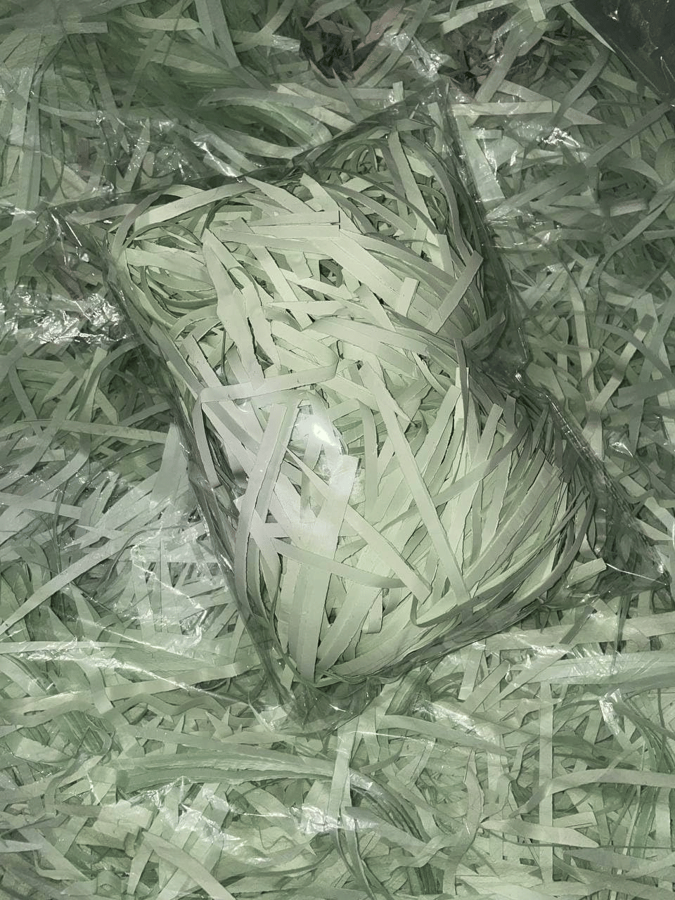     			Premium Shredded Paper for Packaging and Gift Filling, 2000g, White
