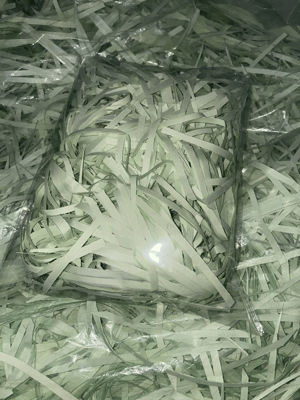     			Shredded Paper for Gift Packaging and Decoration
