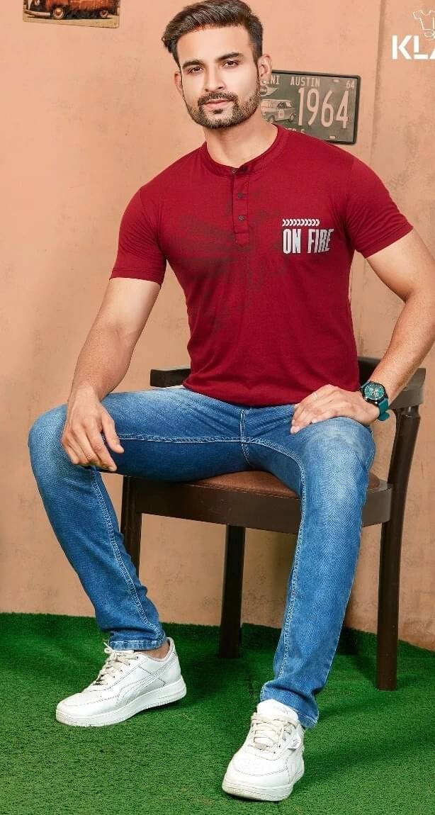     			Tees And Tones Men Cotton Blend Regular Fit Printed T-Shirt ( Red )