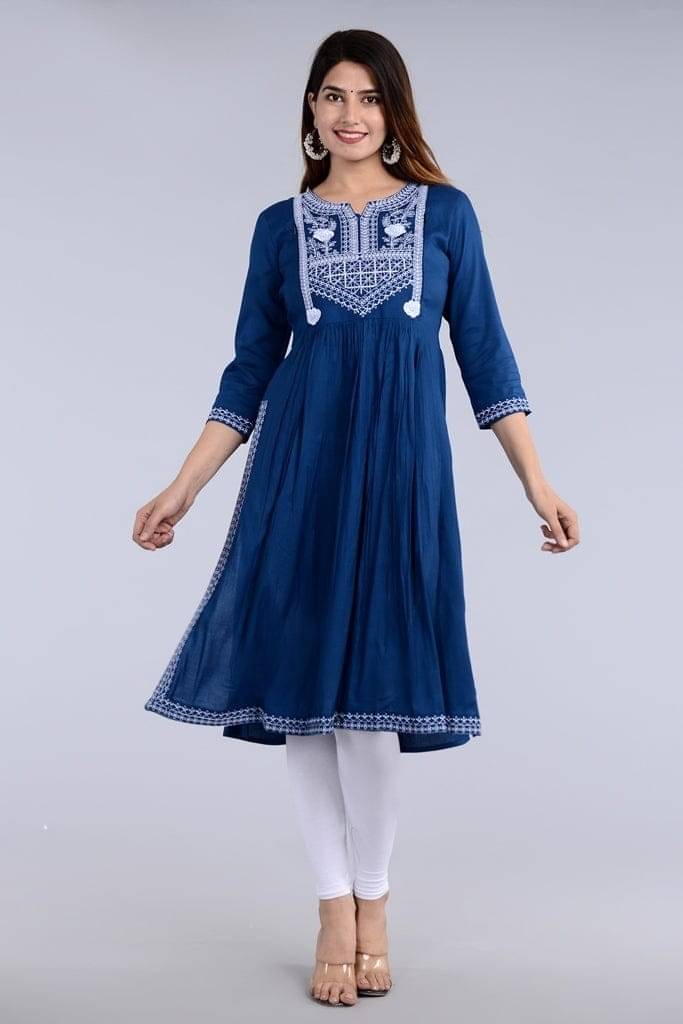     			kurti master Women Rayon Embroidered Anarkali Kurti ( Blue )