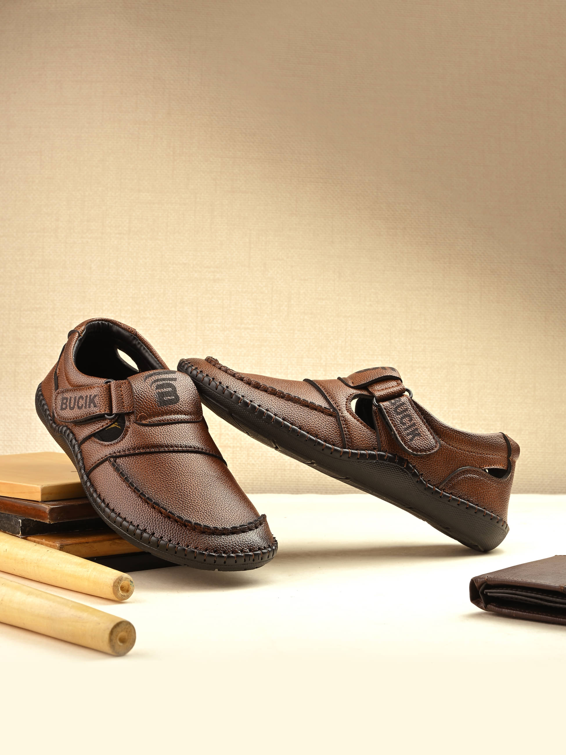     			Bucik - Tan Men's Sandals