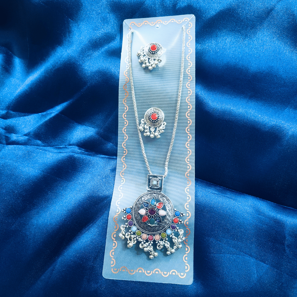     			NCKOXI0026 Silver Alloy Necklace Set ( Pack of 1 )