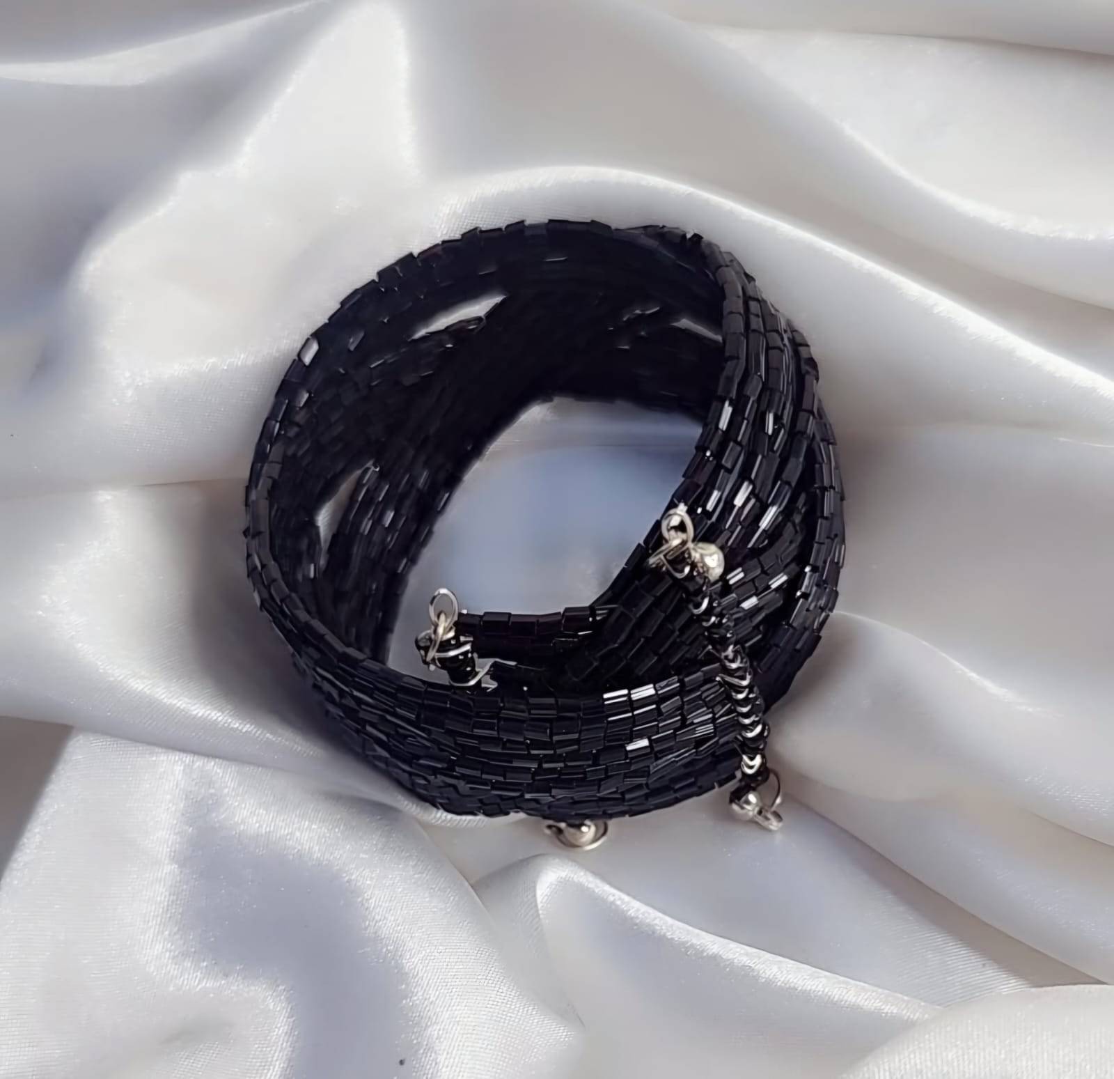 Piu Jewels Black Cuff ( Pack of 1 ) Piu Jewels Black Cuff ( Pack of 1 )