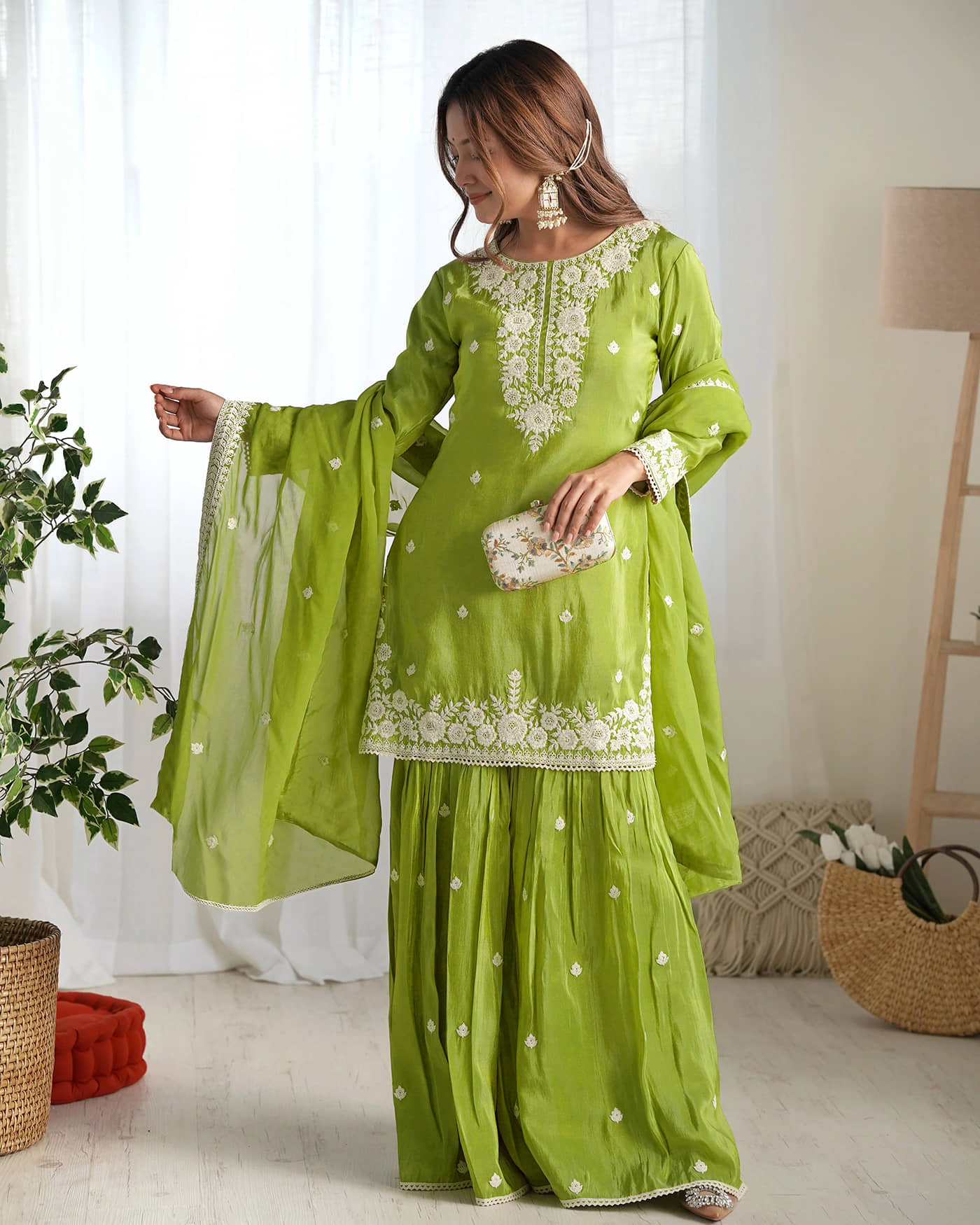 kedar fab Women Silk Embroidered Straight Kurti With Sharara And Gharara ( Mint Green )