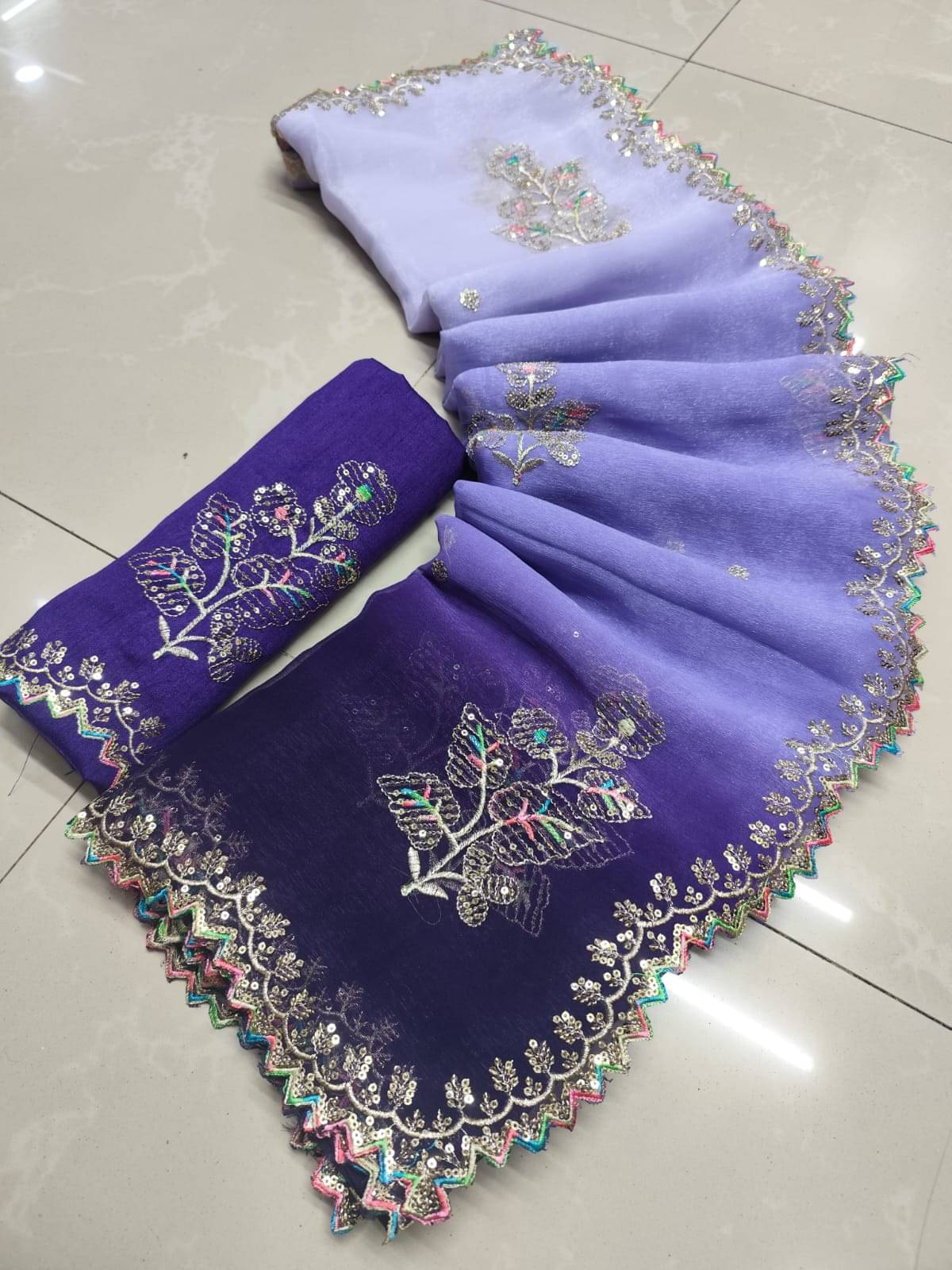     			Avenue Creation Shimmer Embroidered Regular Saree With Unstitched Blouse Piece ( Purple )