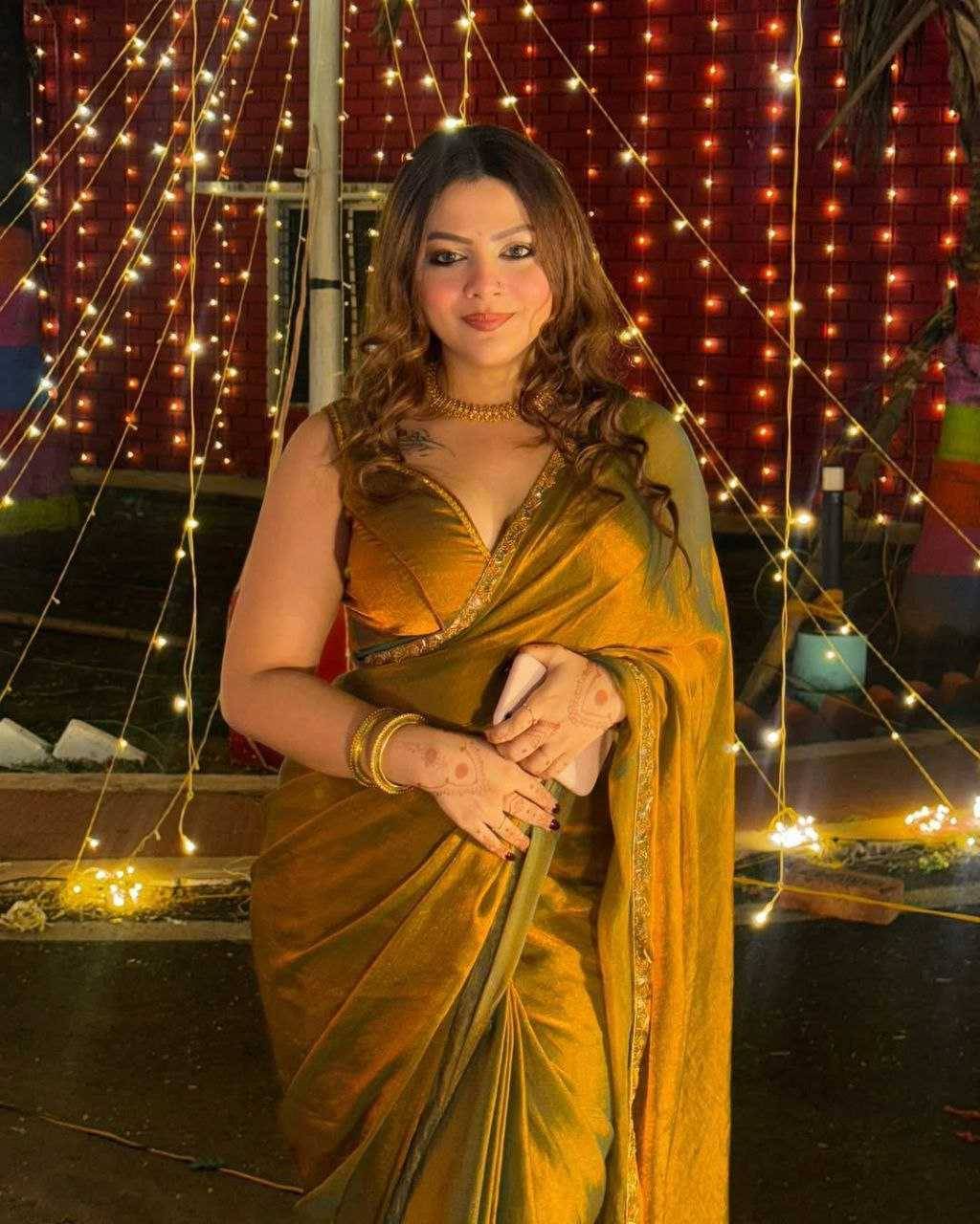 Keyura Chiffon Solid Regular Saree With Unstitched Blouse Piece ( Gold,Rama ) Keyura Chiffon Solid Regular Saree With Unstitched Blouse Piece ( Gold,Rama )