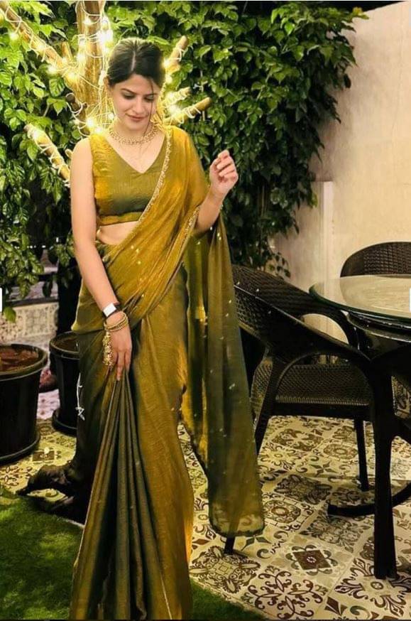     			Keyura Jimmy Choo Solid Regular Saree With Unstitched Blouse Piece ( Gold,Rama )