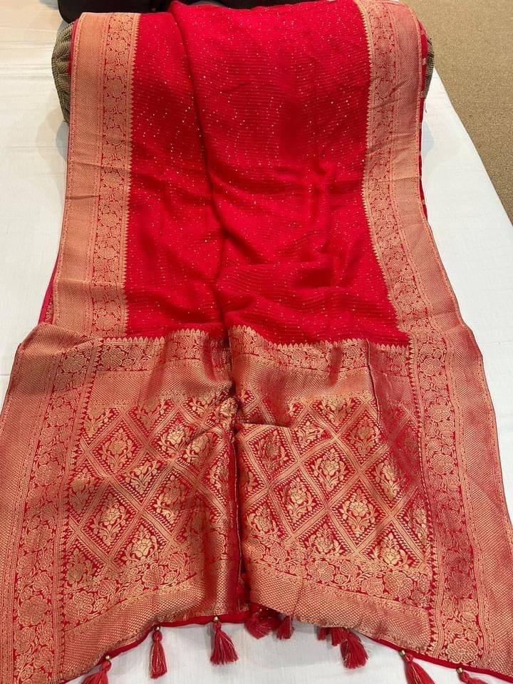 Manik Asaam Silk Checked Baluchari Saree With Unstitched Blouse Piece ( Red ) Manik Asaam Silk Checked Baluchari Saree With Unstitched Blouse Piece ( Red )