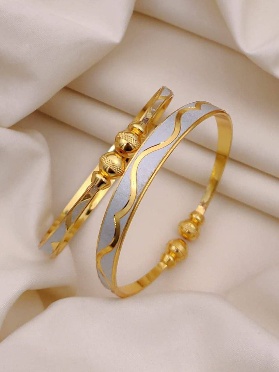 Shivay Fashion Golden Hathphool ( Pack of 2 ) - Bangles & Bracelets | Buy online on ZillyBuy