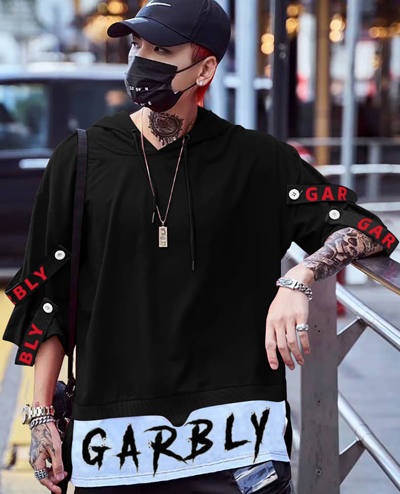     			GARBLY Men Cotton Blend Oversized Fit Self Design T-Shirt ( Black )
