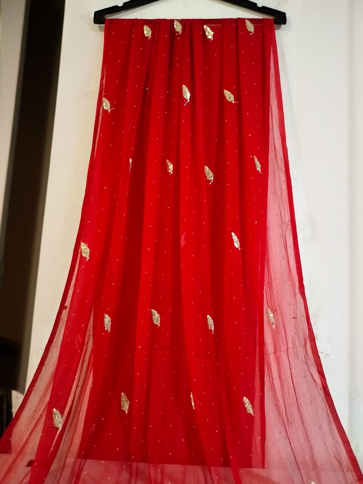 Naye rang Women Chiffon Dupatta ( Red , Pack of 1 ) Naye rang Women Chiffon Dupatta ( Red , Pack of 1 )