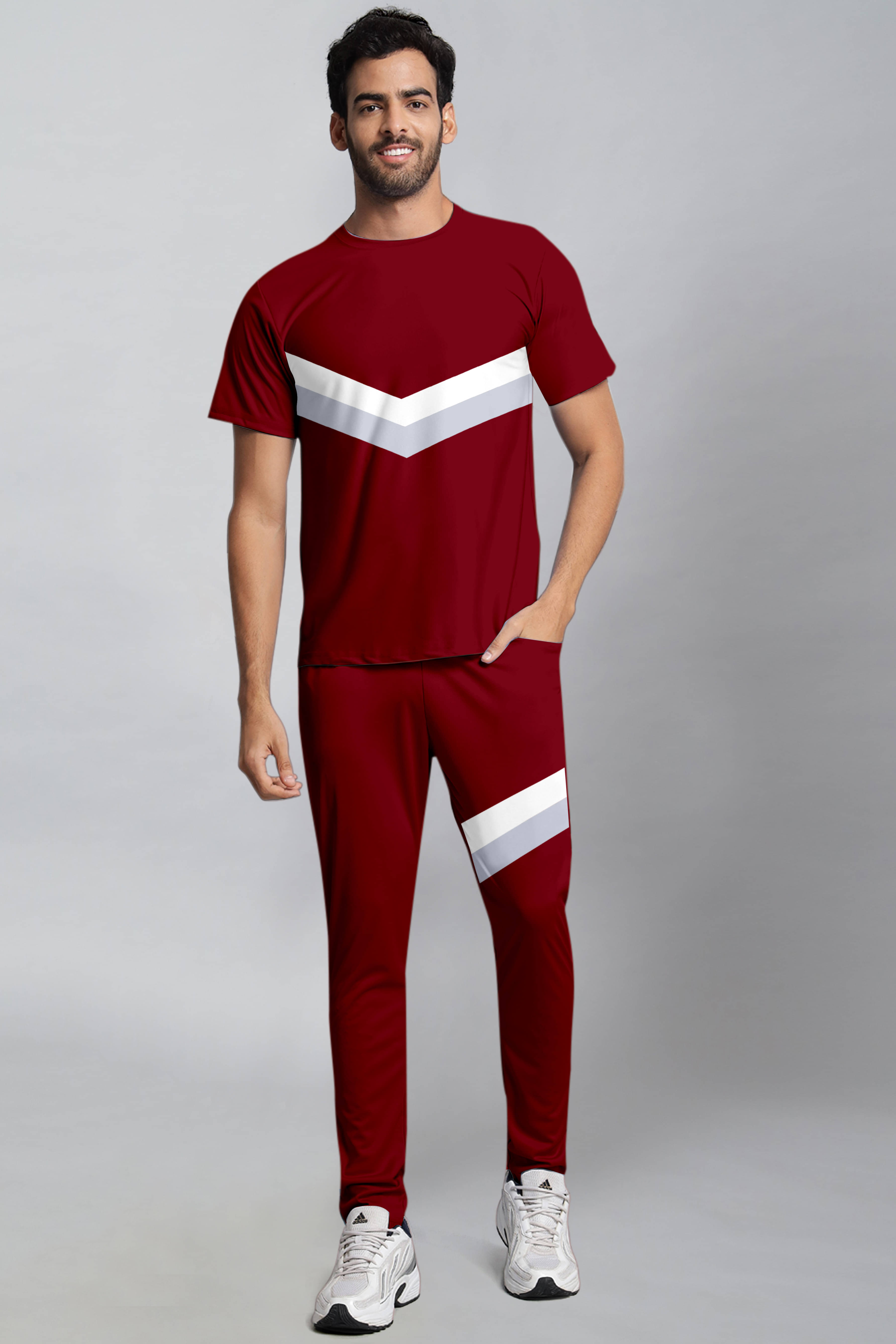     			RABBY Maroon Polyester Regular Fit Men's Tracksuit ( Pack of 1 )