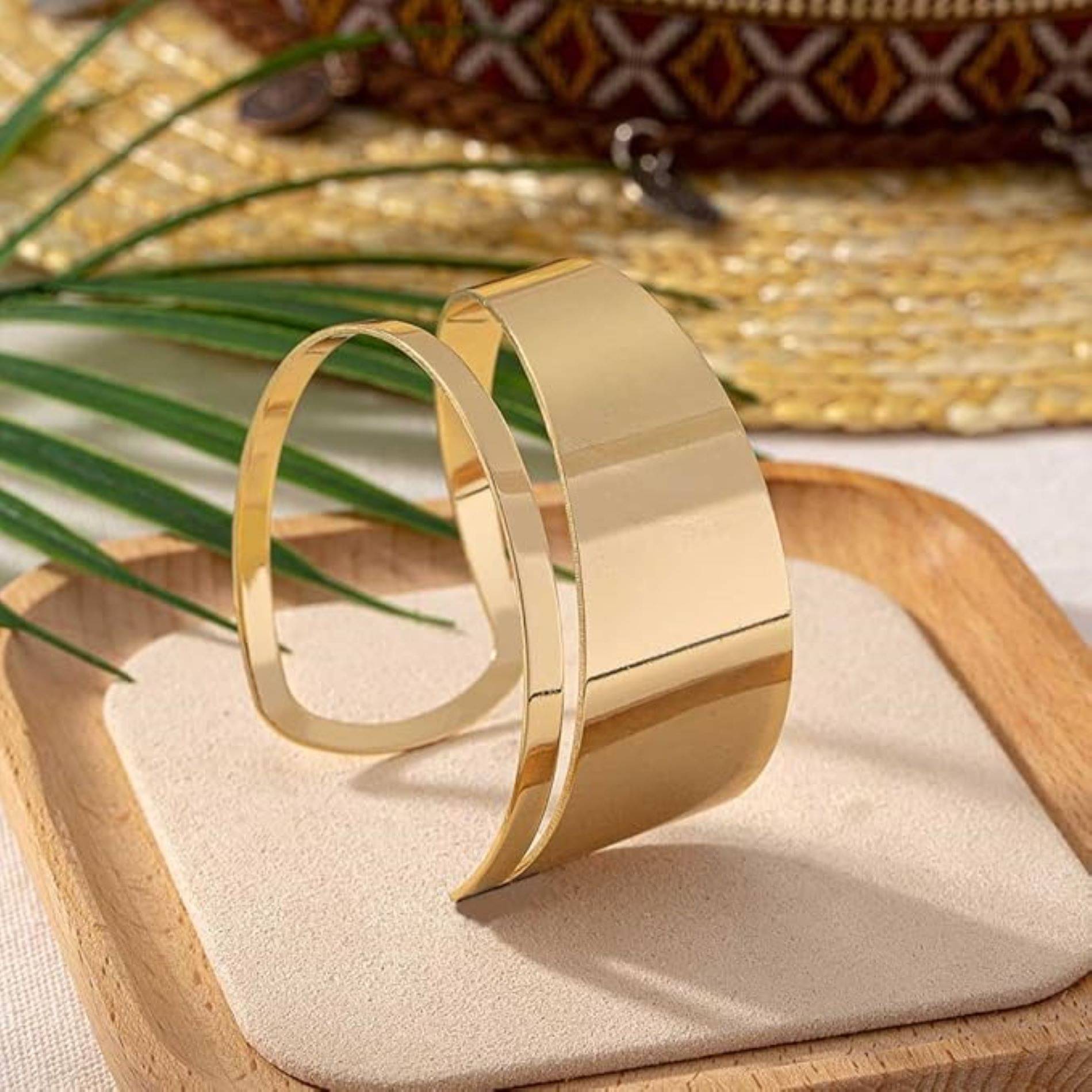 SUNHARI Gold Cuff ( Pack of 1 ) SUNHARI Gold Cuff ( Pack of 1 )
