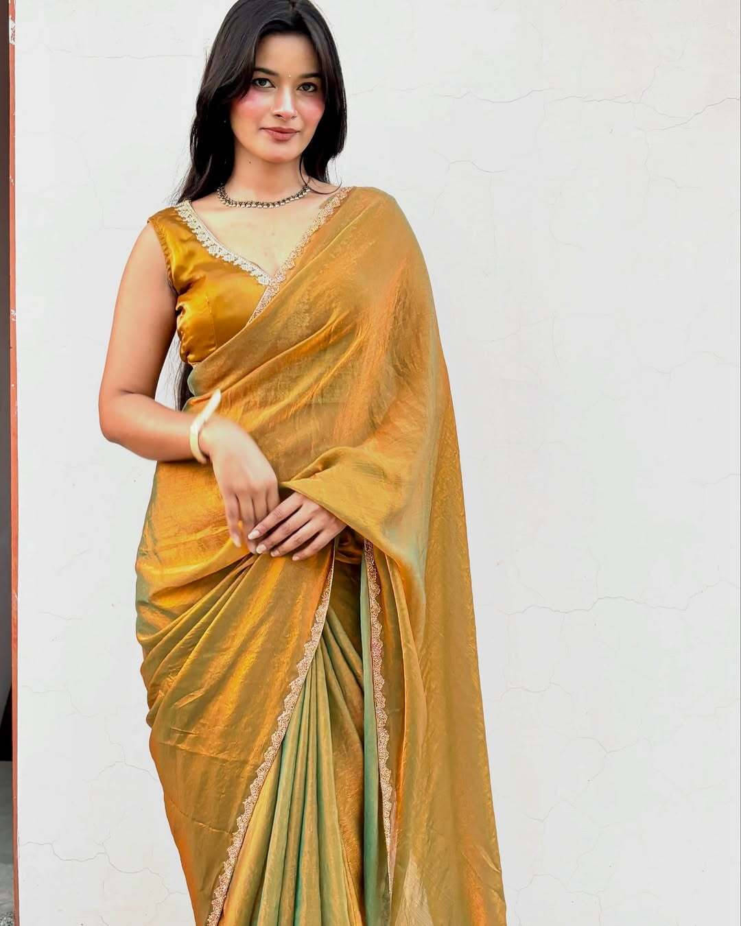     			VRAGI Chiffon Embellished Regular Saree With Unstitched Blouse Piece ( Gold )