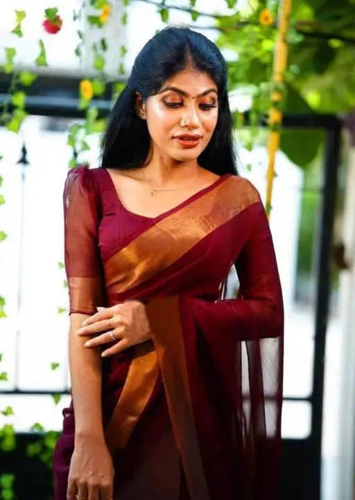     			VRAGI Chiffon Embellished Regular Saree With Unstitched Blouse Piece ( Maroon )