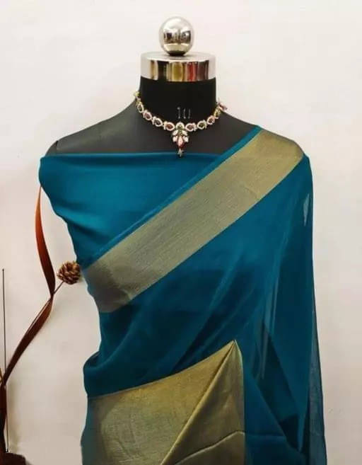     			VRAGI Chiffon Embellished Regular Saree With Unstitched Blouse Piece ( Multicolor )