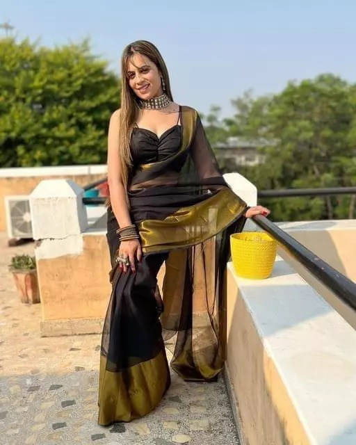 VRAGI Chiffon Embellished Regular Saree With Unstitched Blouse Piece ( Black ) VRAGI Chiffon Embellished Regular Saree With Unstitched Blouse Piece ( Black )