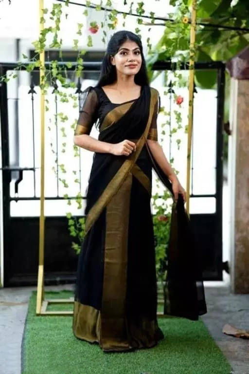     			VRAGI Chiffon Self Design Regular Saree With Unstitched Blouse Piece ( Black )