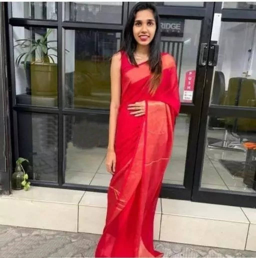     			VRAGI Chiffon Self Design Regular Saree With Unstitched Blouse Piece ( Red )