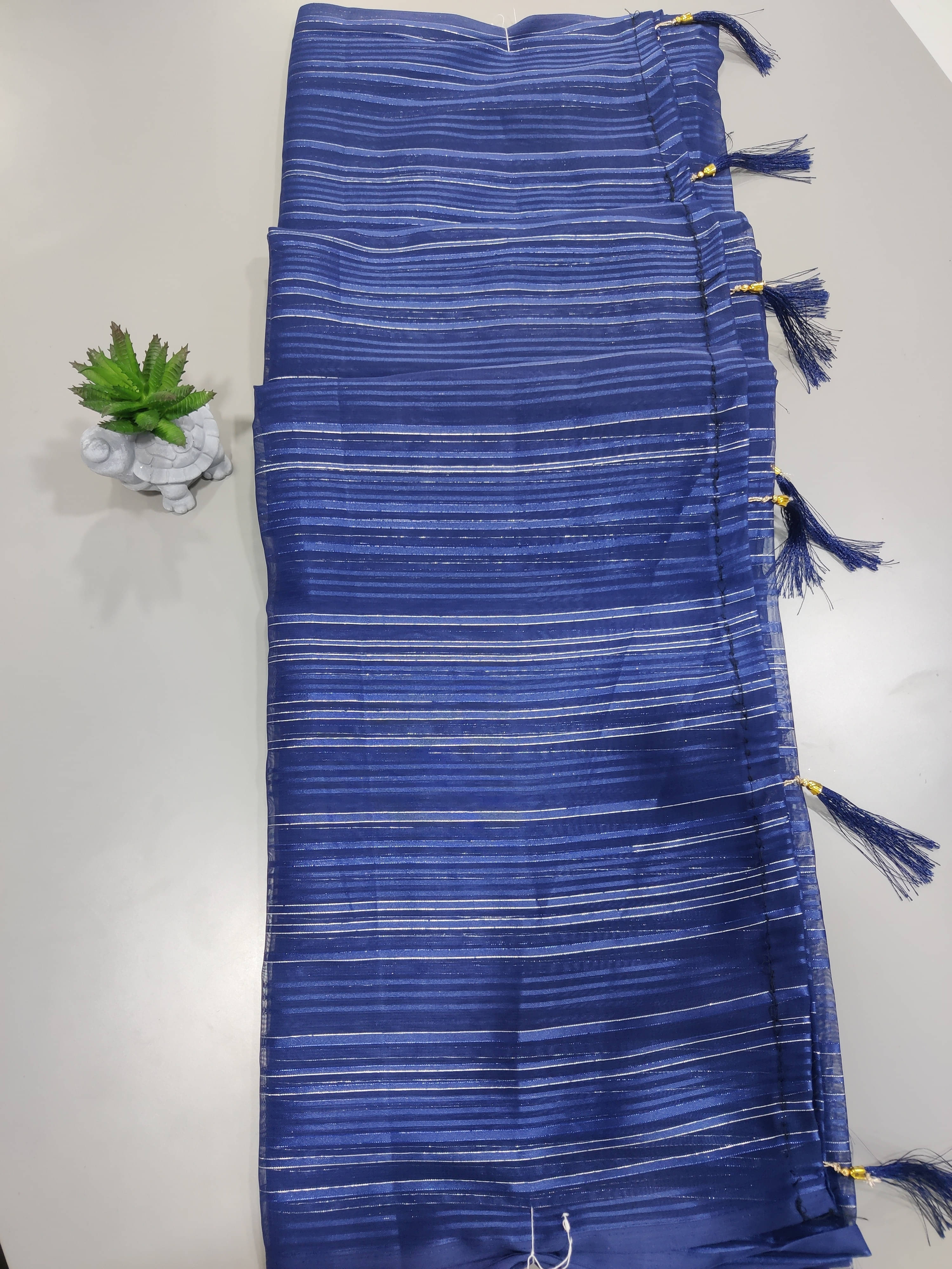     			VRAGI Chiffon Striped Regular Saree With Unstitched Blouse Piece ( Navy Blue )