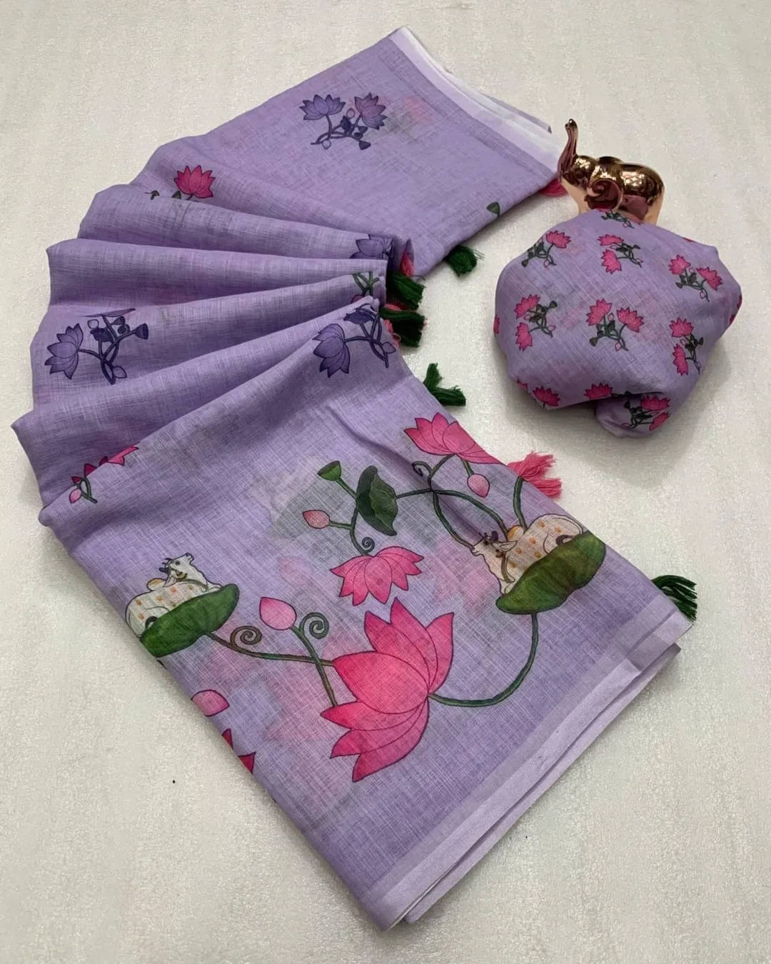     			VRAGI Linen Printed Regular Saree With Unstitched Blouse Piece ( Purple )