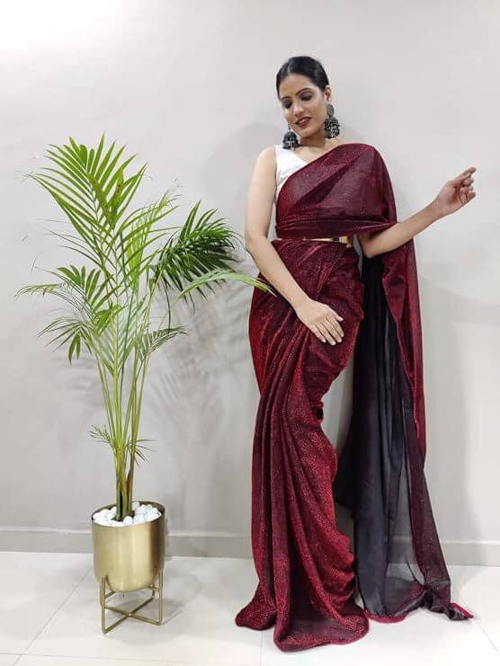     			VRAGI Lycra Solid Regular Saree With Unstitched Blouse Piece ( Maroon )