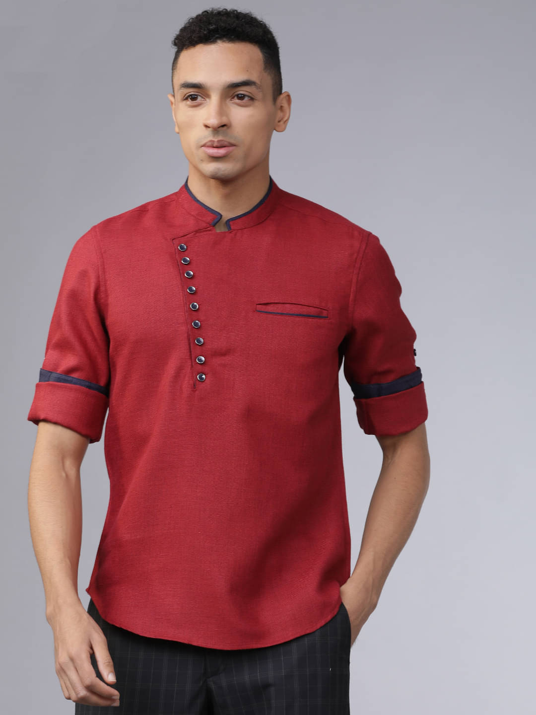 Highlander 100% Cotton Regular Fit Solids Full Sleeves Men's Casual Shirt - Maroon ( Pack of 1 )     			Highlander 100% Cotton Regular Fit Solids Full Sleeves Men's Casual Shirt - Maroon ( Pack of 1 )