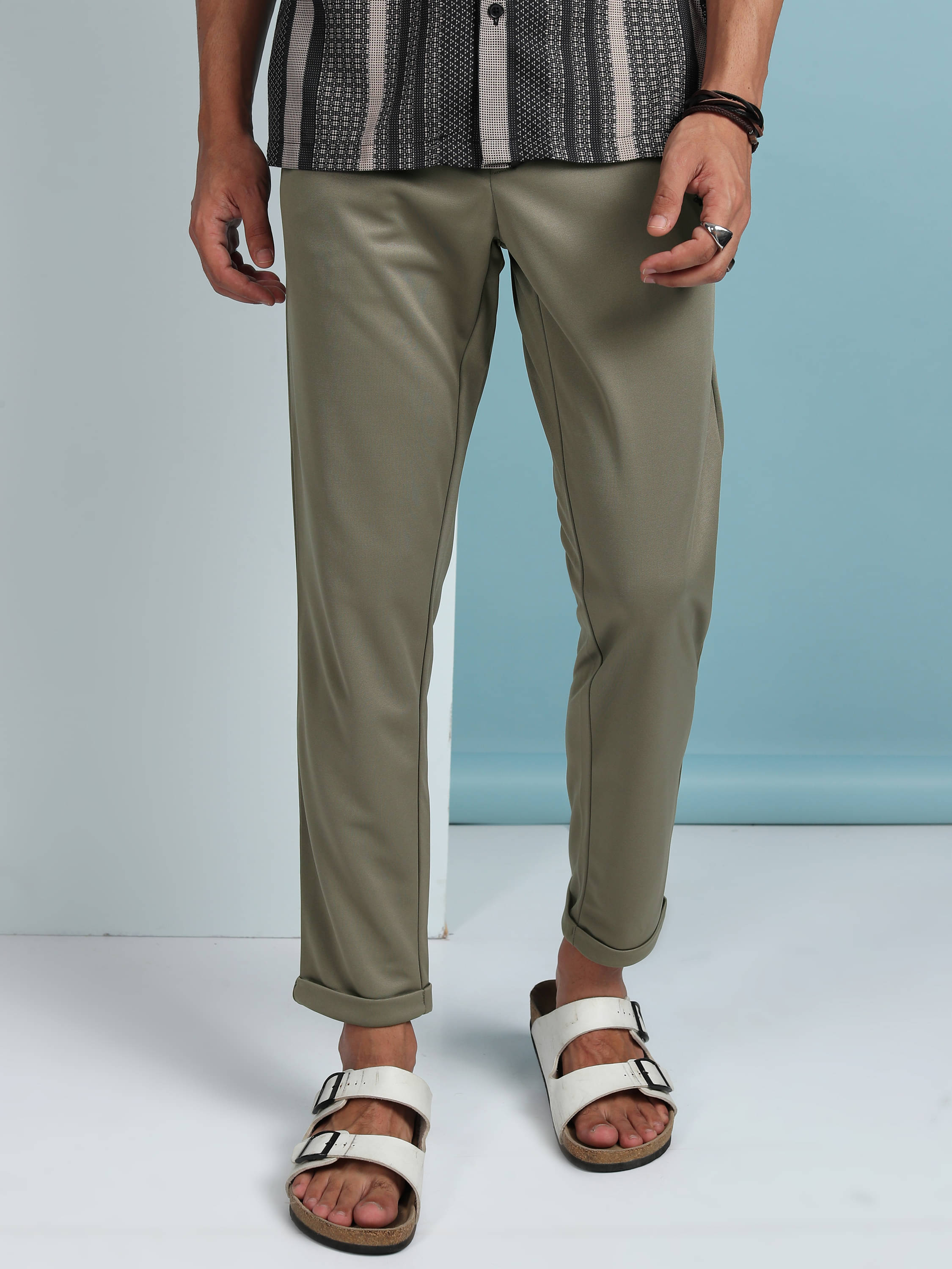     			Highlander Regular Flat Men's Chinos - Grey ( Pack of 1 )