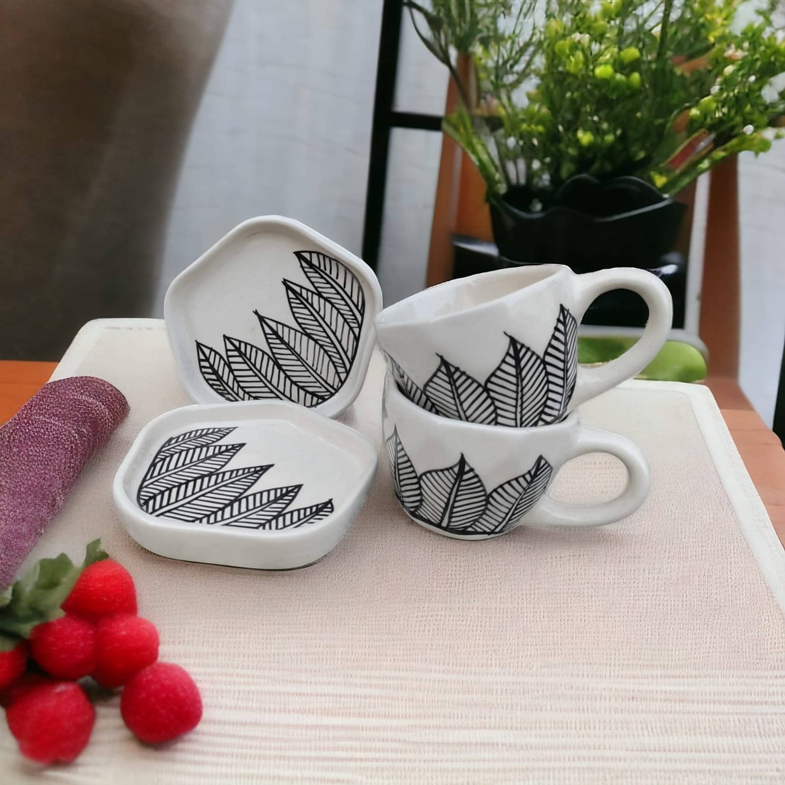     			Rizasta Blk Leaf Cup Saucer Printed Ceramic Tea Set 300 ml ( Pack of 2 )
