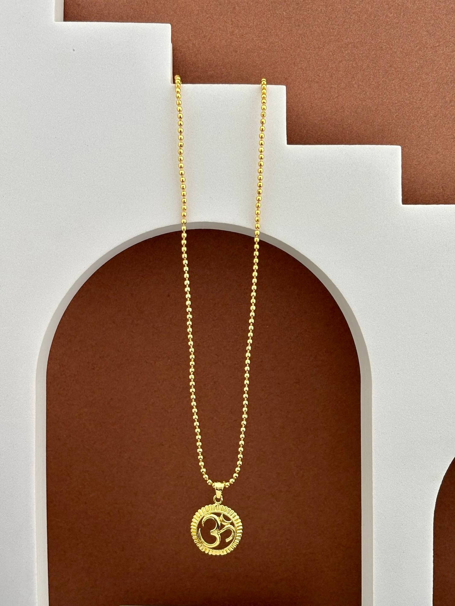     			Sanaa Creations Golden Pendant ( Pack of 1 )