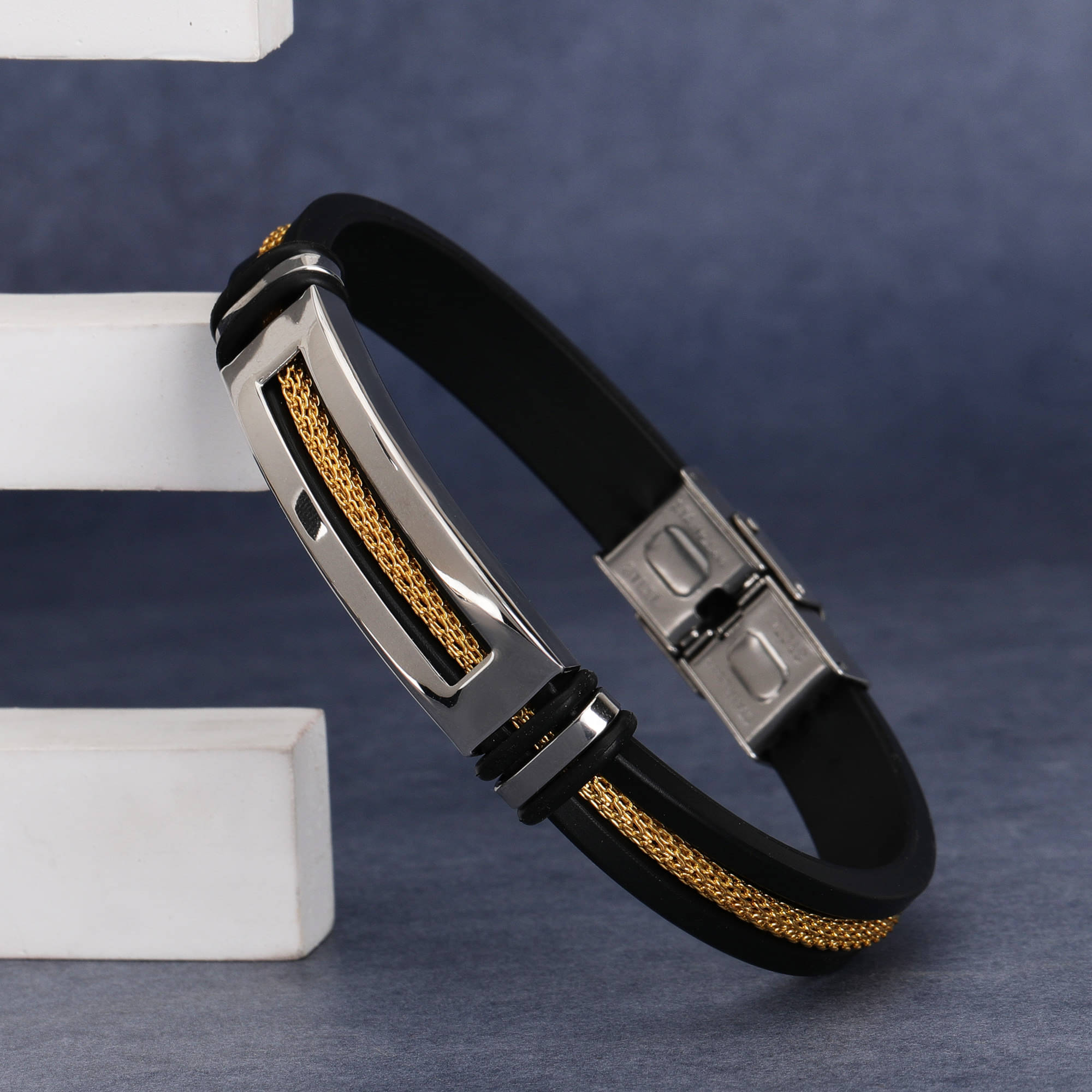     			Thrillz Gold Bracelet ( Pack of 1 )