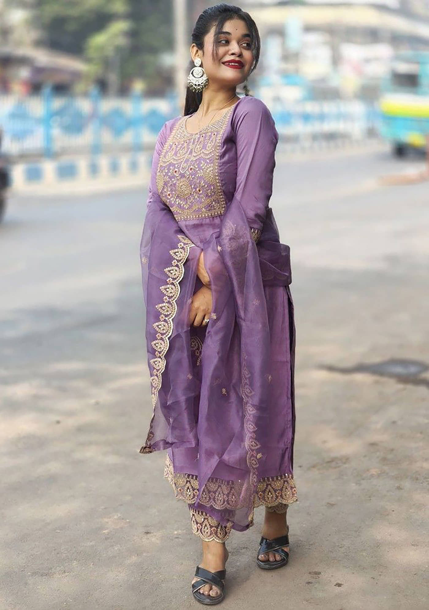 kedar fab Women Cotton Blend Embroidered Straight Kurti With Pants ( Lavender )