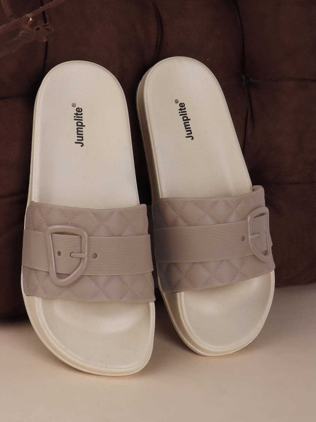     			JUMPLITE Cream Women's Slipper
