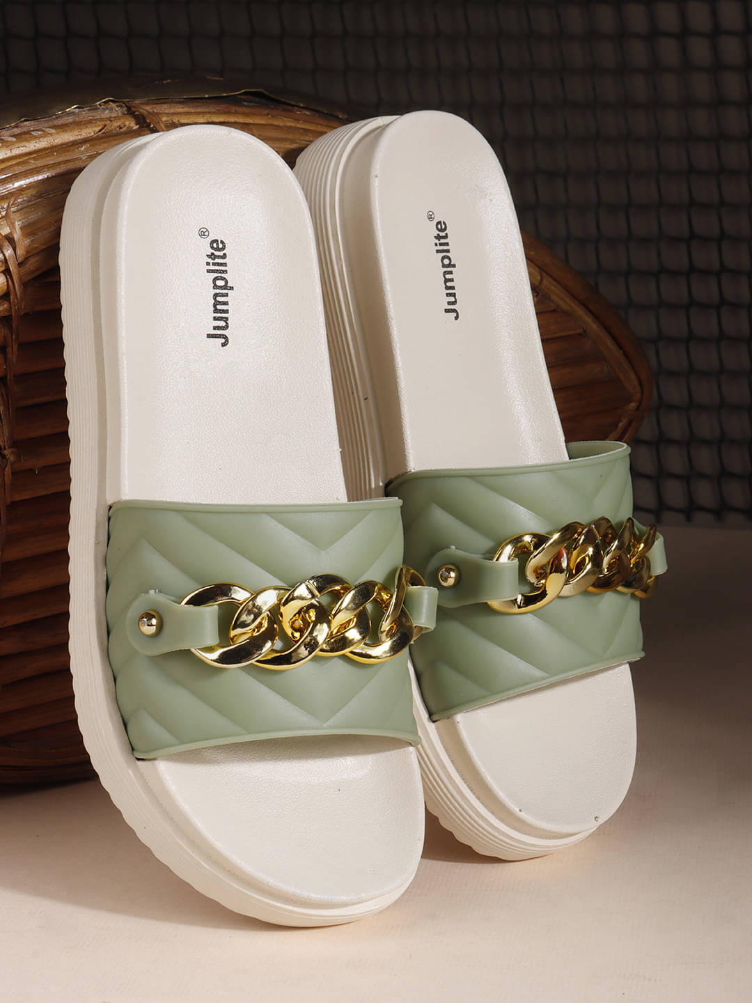     			JUMPLITE Green Women's Slipper