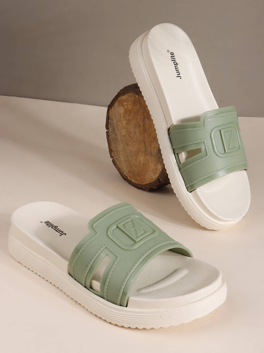     			JUMPLITE Green Women's Slipper