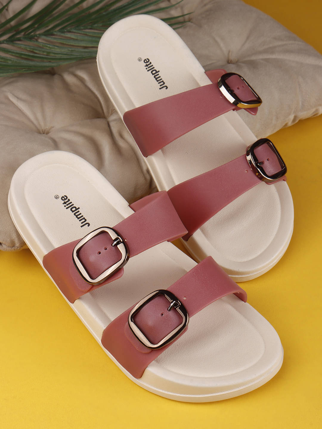     			JUMPLITE Pink Women's Slipper