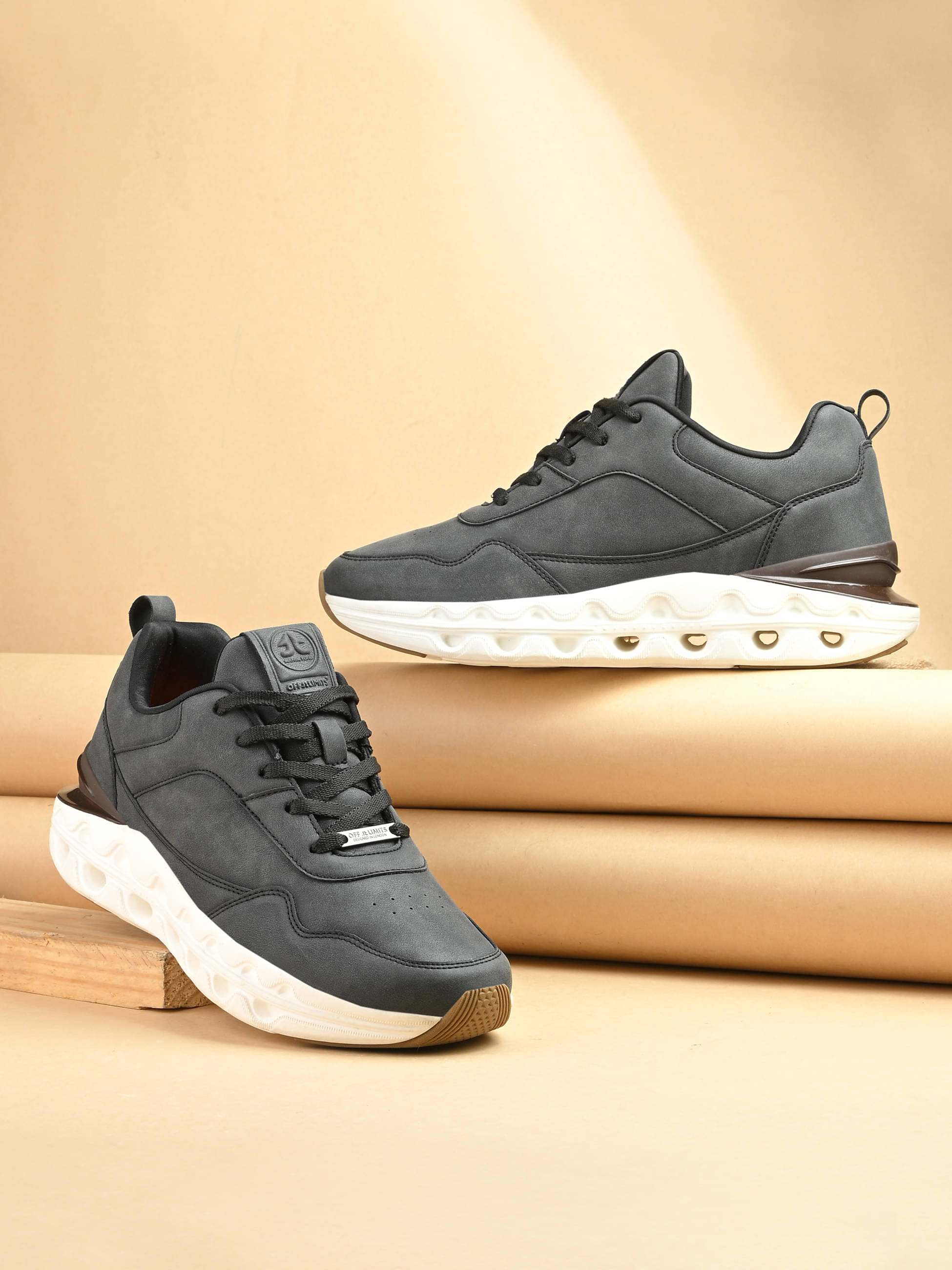     			OFF LIMITS CLOUDPUP Black Men's Sneakers