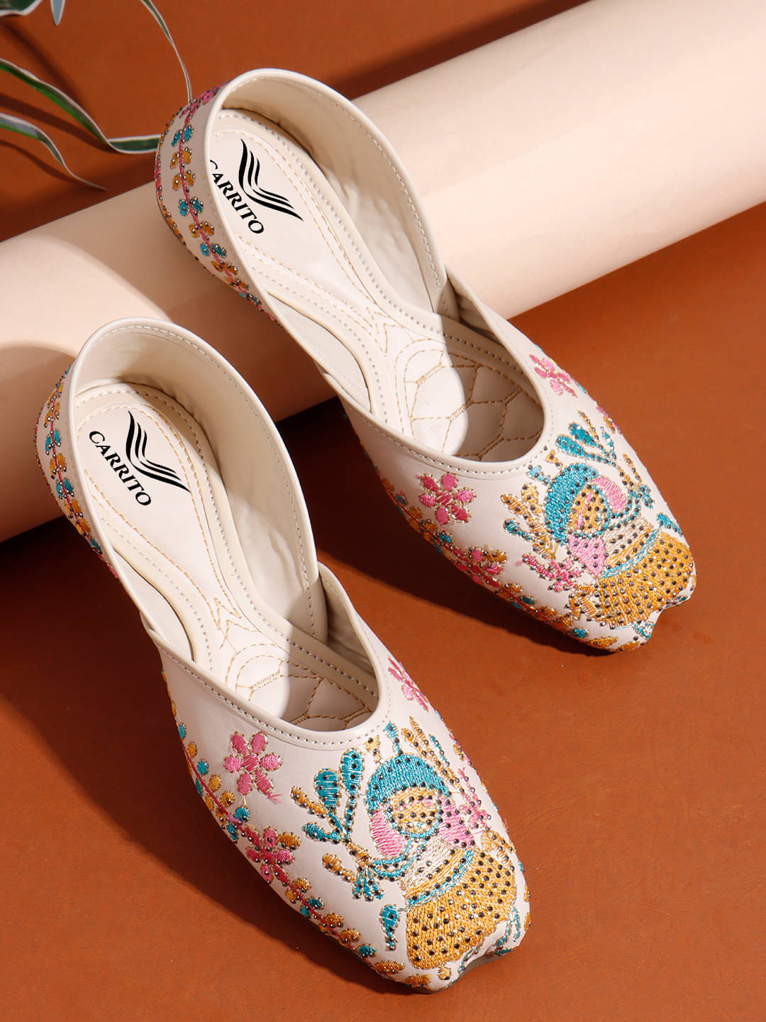     			Carrito Cream Women's Ethnic Ballerinas